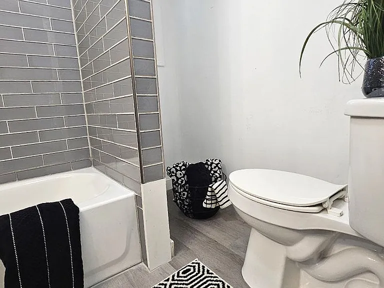 10 Benedict St #1 & 2 — Photo 12