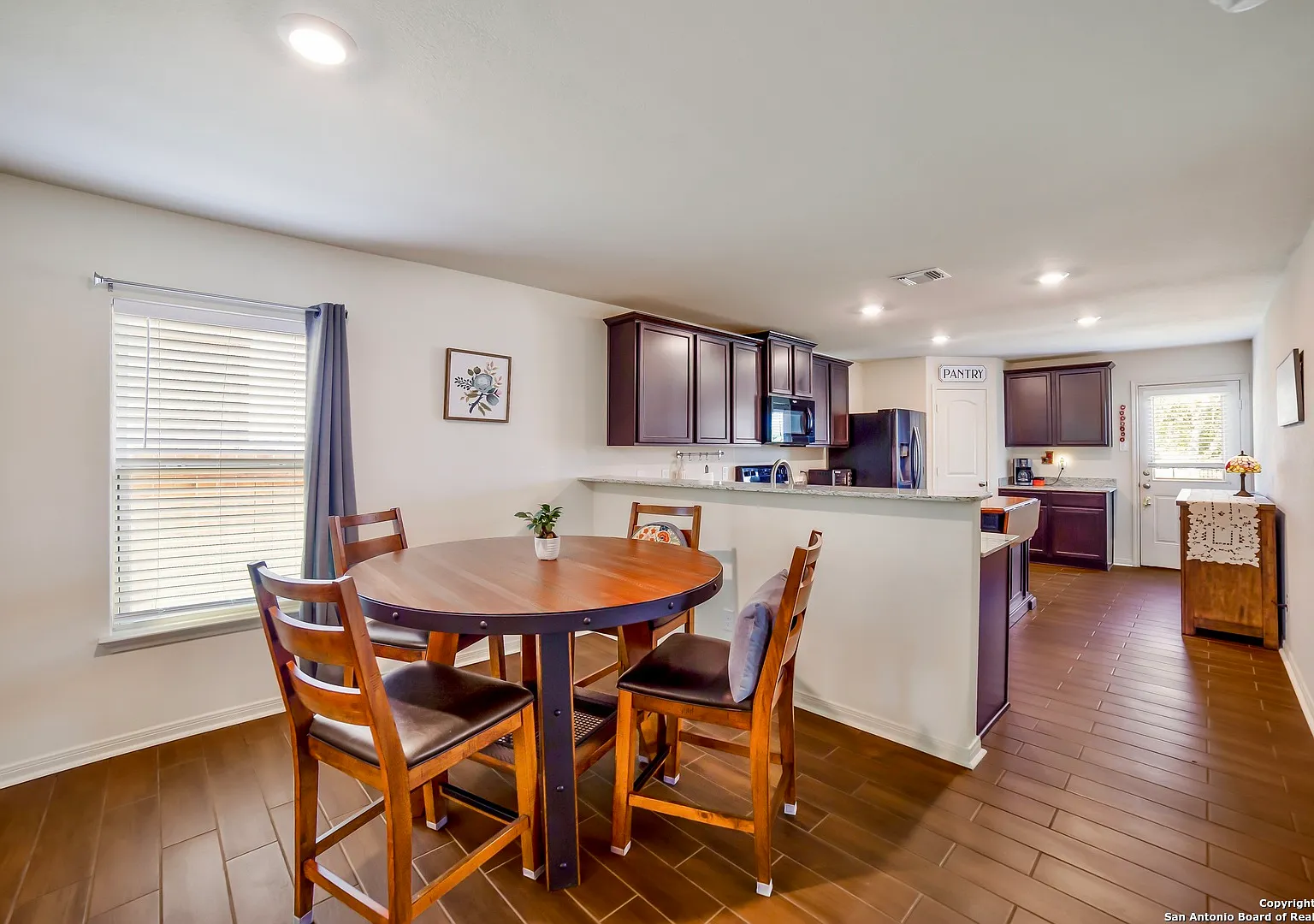 3 bed, 1588 sqft, $1,750 — Photo 4