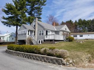 80 Pleasant St, Winthrop, ME 04364