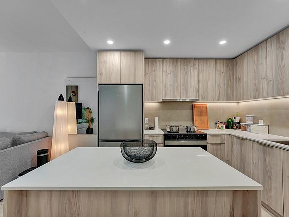3rd image of 3596 Malsum Dr #211