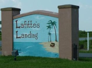 3355 Pirates Cv, Crystal Beach, TX 77650