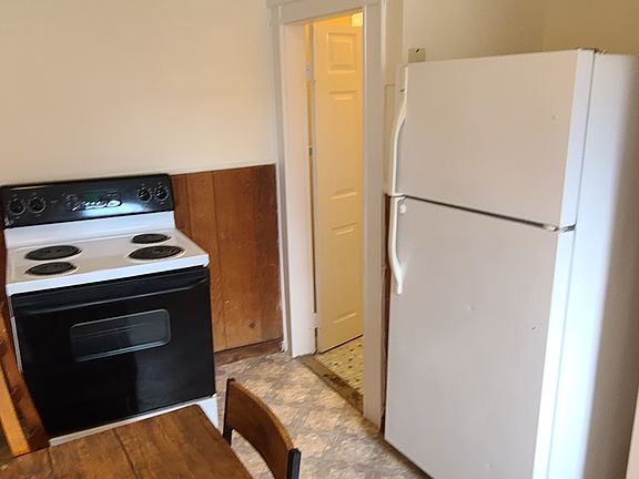 5th image of 543 Broadway #4
