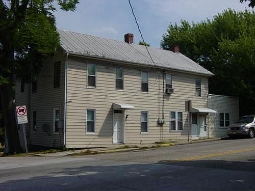2nd image of 23 W King St