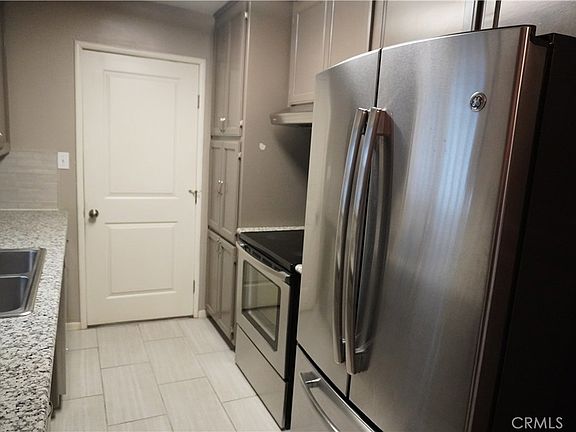 5th image of 23 Leslie Ln