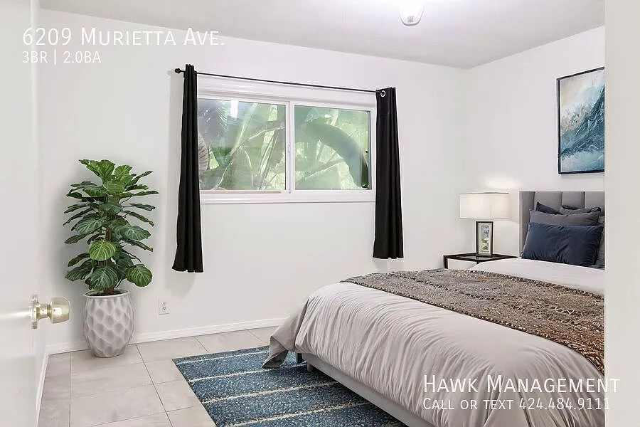Spacious Valley Glen Retreat with Private Backyard! — Photo 4