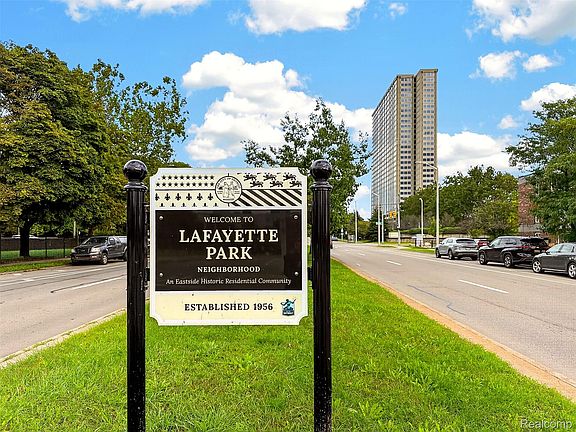 4th image of 1243 Navarre Pl