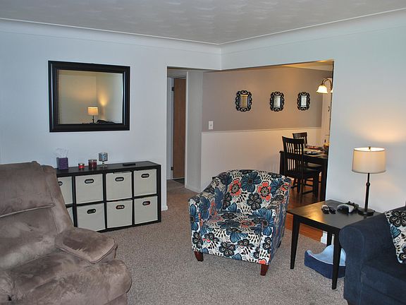 4th image of 8787 Newhouse St
