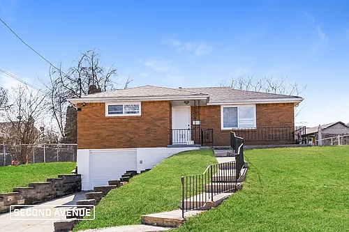 273 Bramble St Photo 1