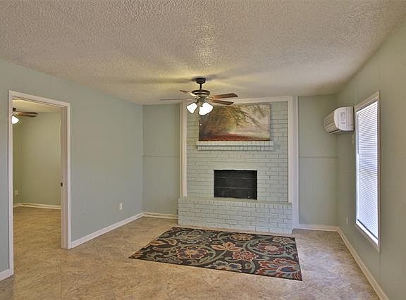 3rd image of 2066 Burger St