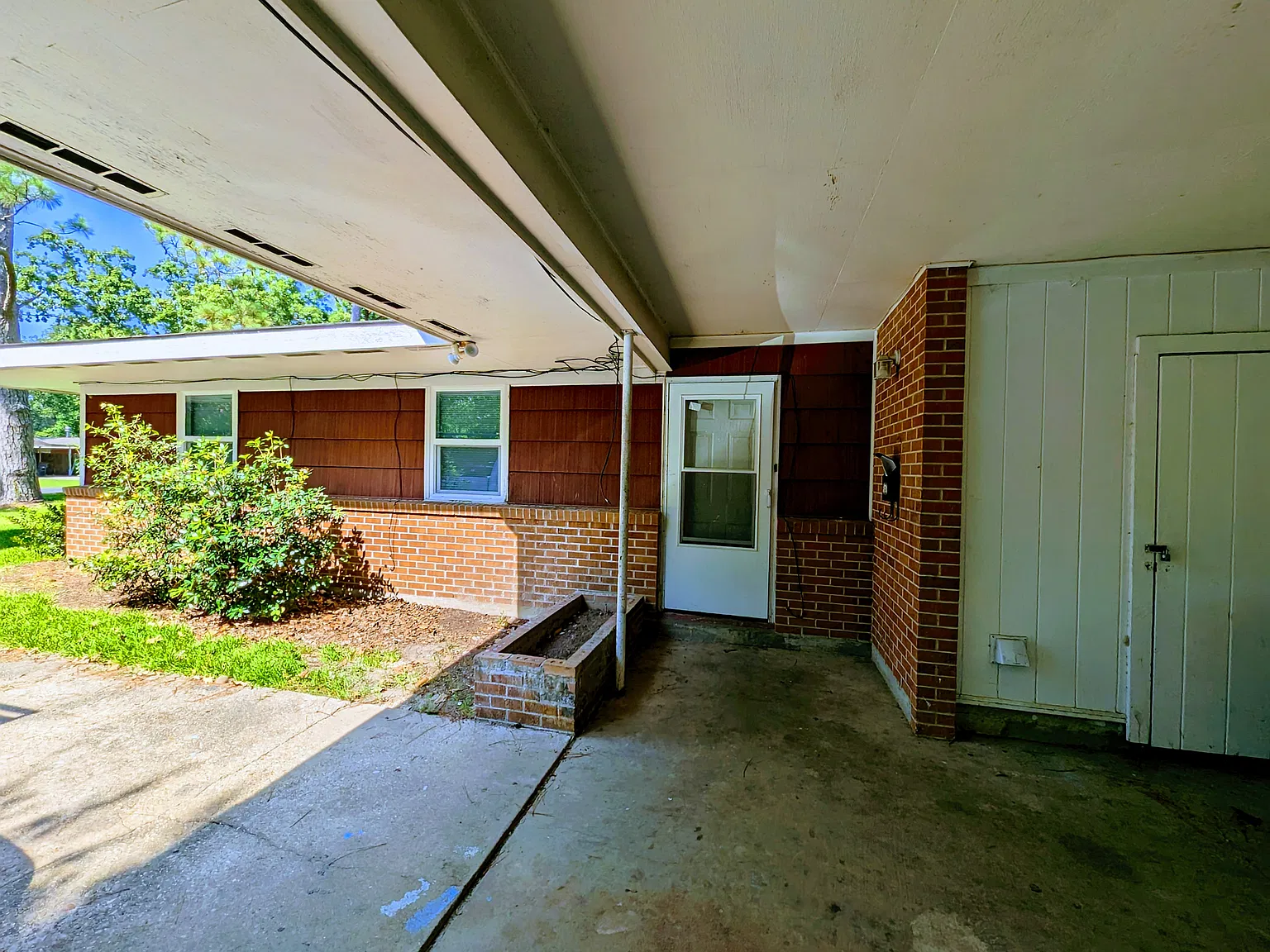 3 bed, 988 sqft, $1,100 — Photo 4