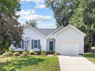 7409 Crestside Ln, Charlotte, NC 28227