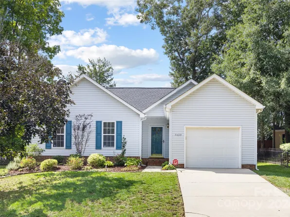 7409 Crestside Ln, Charlotte, NC 28227