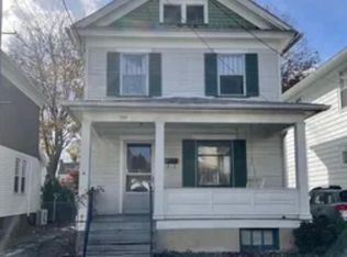 105 E Vaughn St, Kingston, PA 18704