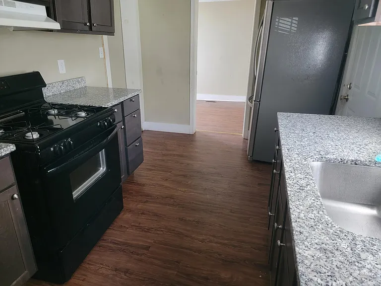 741 Harding St #A — Photo 8