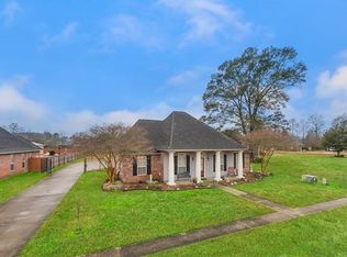 10262 Emerald Dr, Denham Springs, LA 70726