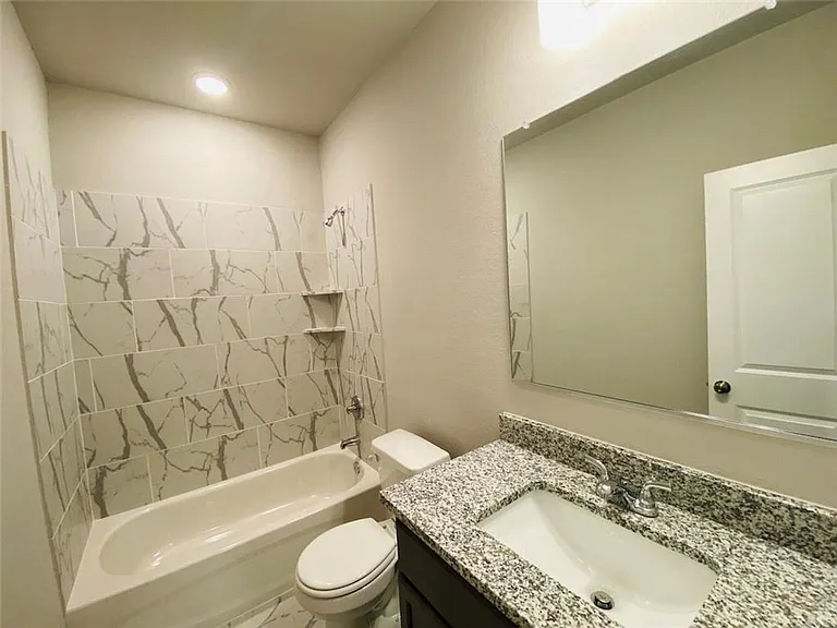 5754 Redfish Ct — Photo 13
