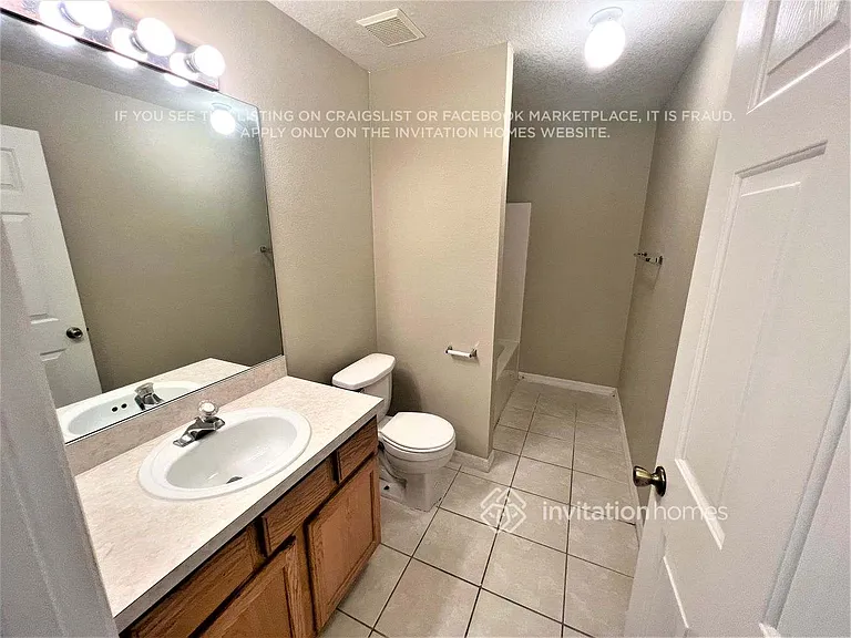 2759 Kingsdale Dr — Photo 12