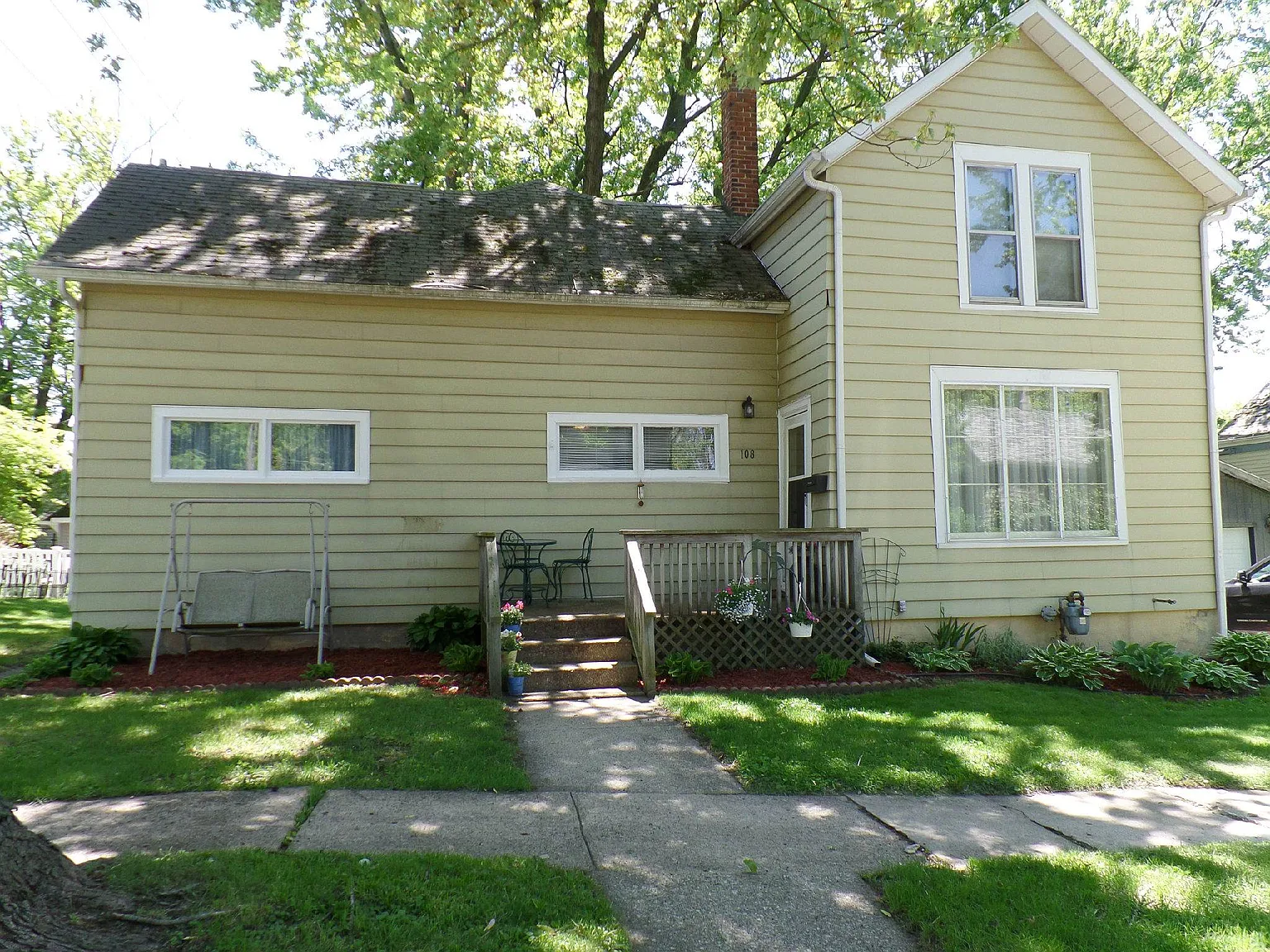 108 5th St photo 1