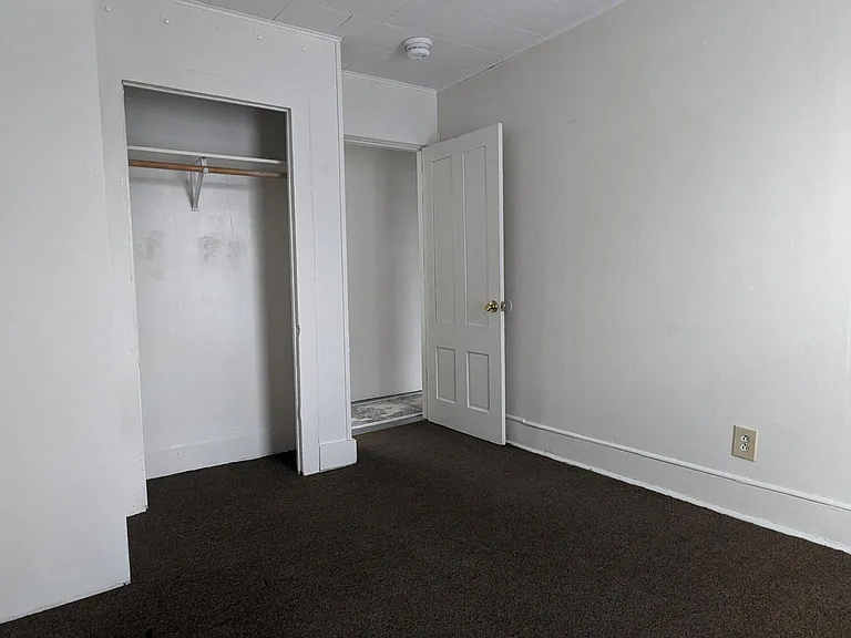 12 State St — Photo 16