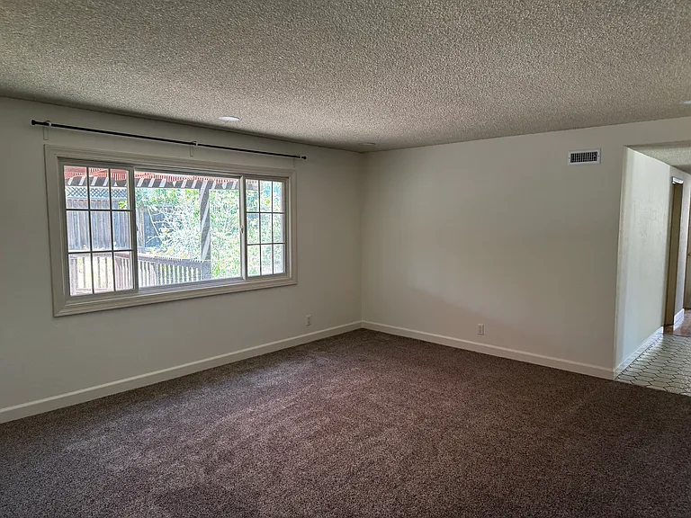 10363 Denison Ave — Photo 6