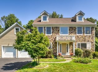 9 Fox Hill Ln, Mountain Lakes, NJ 07046