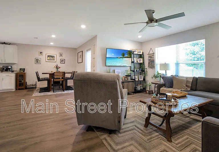 951 Lovebird Ct — Photo 4
