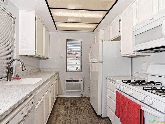 5th image of 8452 Capricorn Way Unit 82