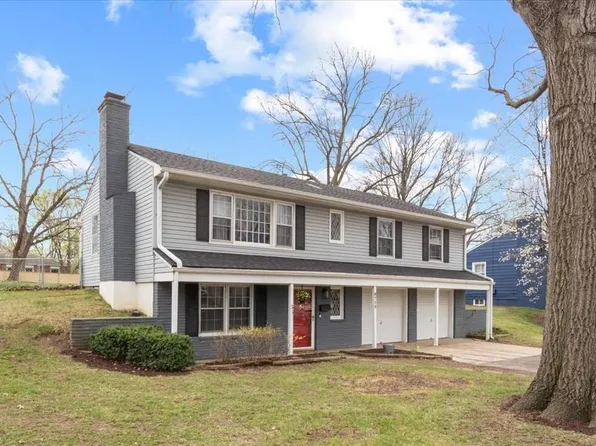 9715 Grandview St, Overland Park, KS 66212