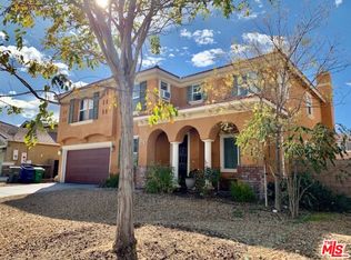 38107 Pioneer Dr, Palmdale, CA 93552