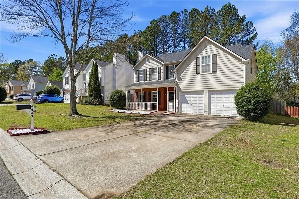4 bed, 3.0 bath, 1693 sqft, $2,300 — Photo 1