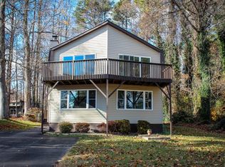 591 Lake Dr, Lusby, MD 20657