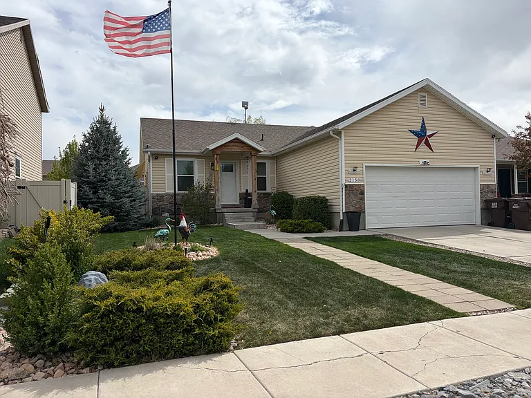 2158 E Cassidy Way — Photo 1