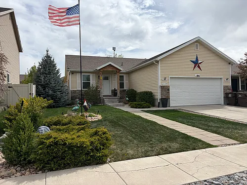 2158 E Cassidy Way Photo 1