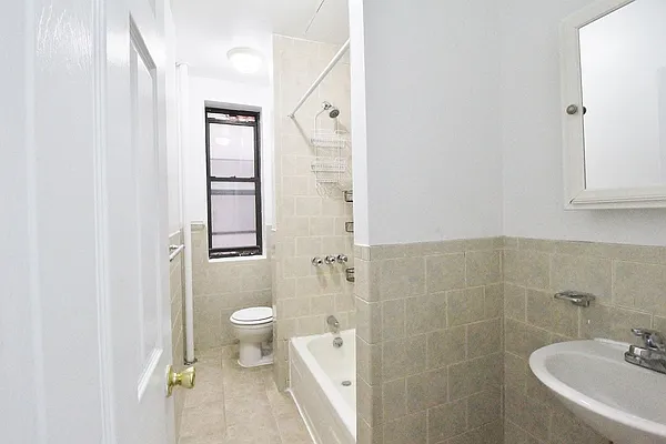 Rented by Julianna Realty Corp | media 27