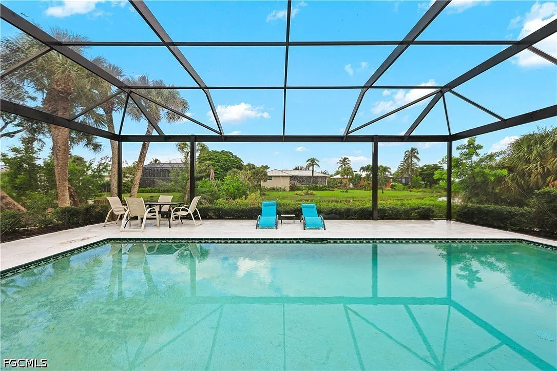 3 bed, 2.5 bath, 1306 sqft, $12,500 — Photo 1