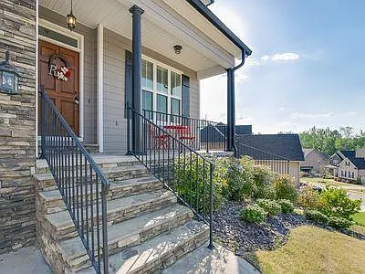 418 Buxton Ln — Photo 3