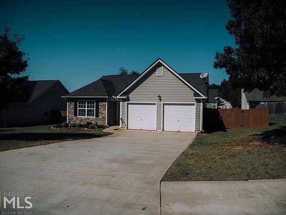 4th image of 732 Denise Ct