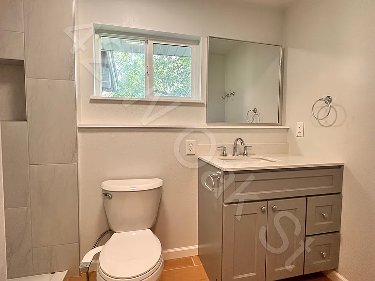 42 W Oak St — Photo 13