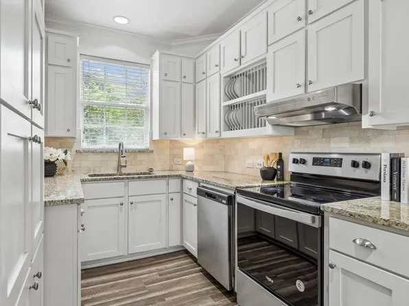 2113 Parkview, Carrollton, TX 75006
