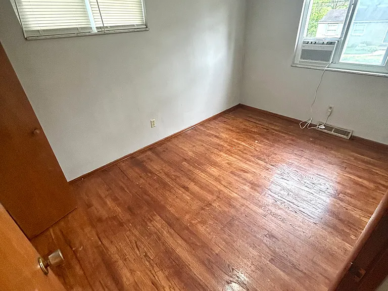 6583 Sentry Ave — Photo 12