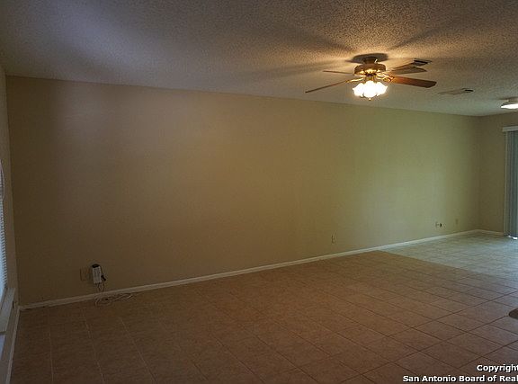 3rd image of 2932 Beech Plain Dr
