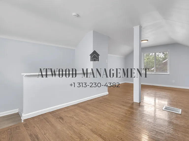 9755 Wayburn St — Photo 11