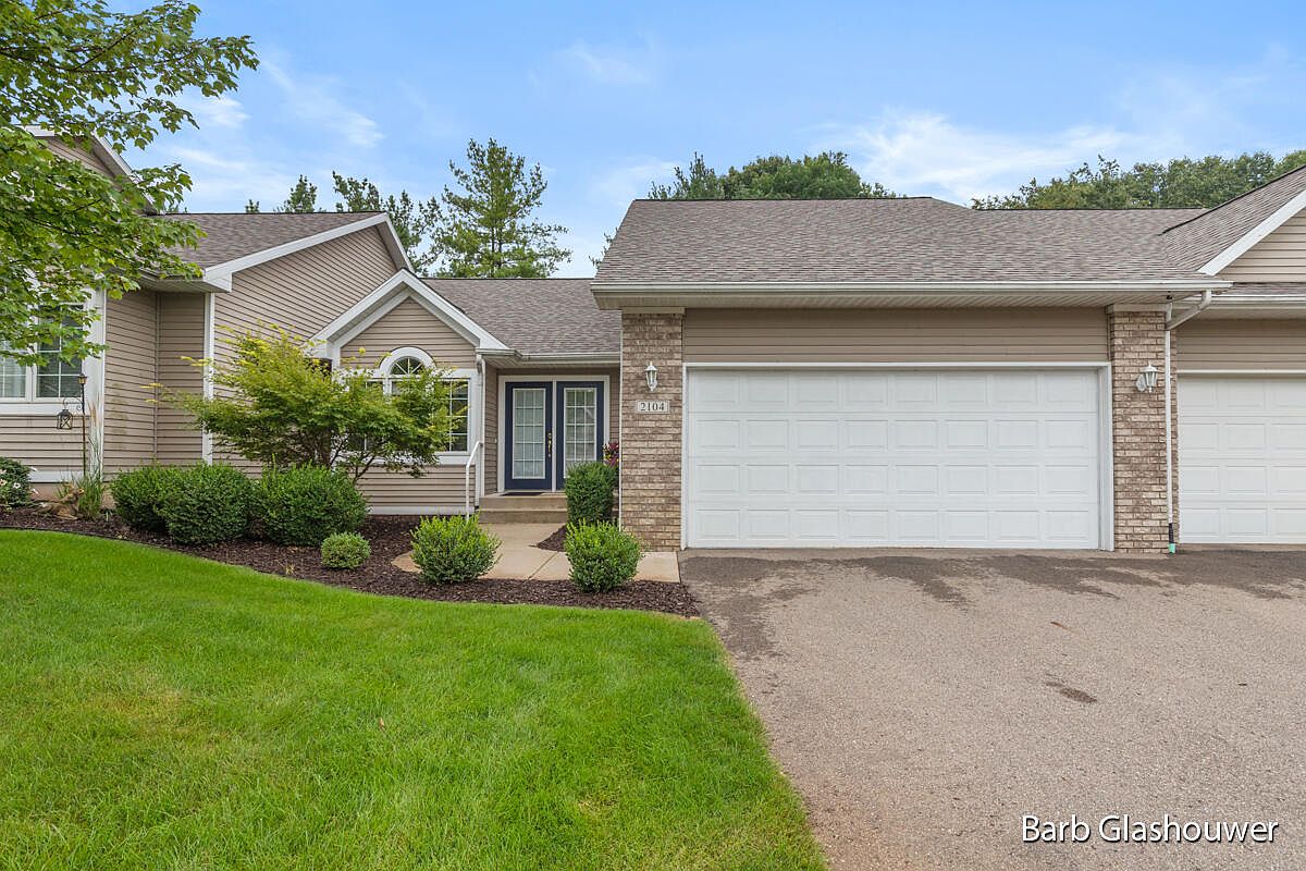 2104 Blue Bellway NW, Grand Rapids, MI 49504 Zillow