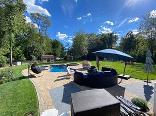 2 Pine Hollow Dr, Montvale, NJ 07645