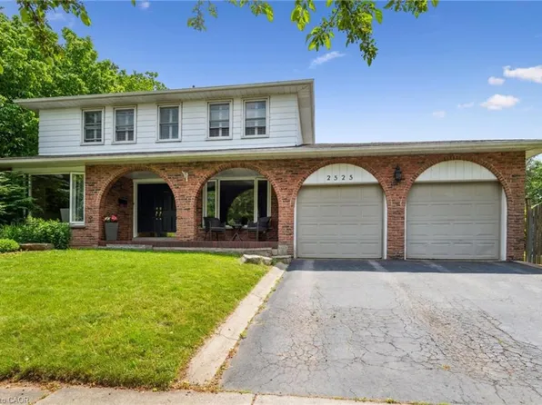 2525 Woburn Cres, Oakville, ON L6L 5E8