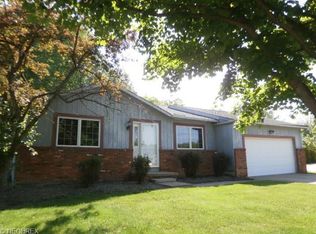 1096 Dartmouth Dr, Painesville, OH 44077