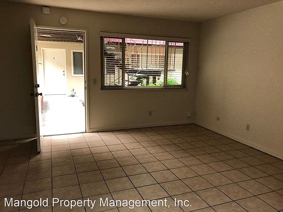 4th image of 832 Hawthorne St #10