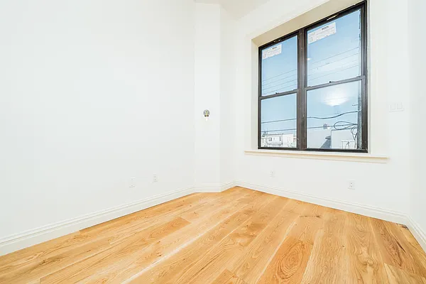Rented by Nooklyn NYC LLC | media 28