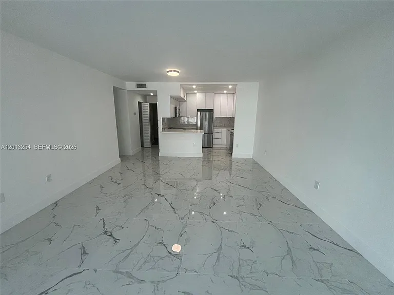 3505 S Ocean Dr #210 — Photo 8