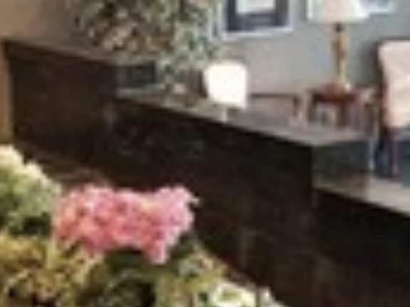 4th image of 41 Wellington Ct #4-Q